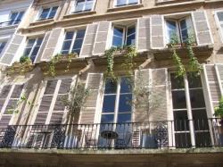 building, Paris, Marais