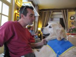 Benoît et Taz son chien de compagnie et d'assistance
