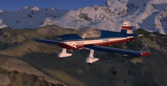 vol crépusculaire dans les Alpes